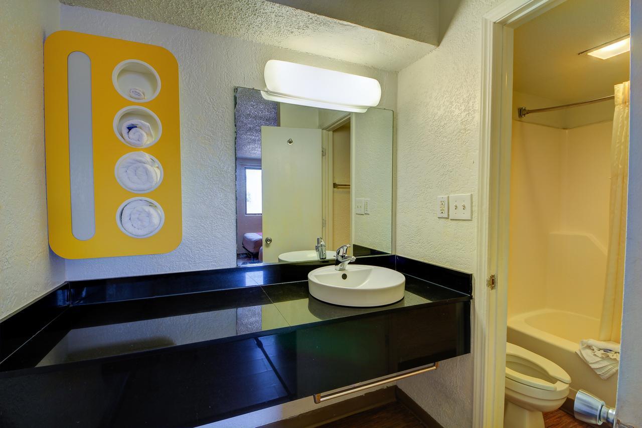 Motel 6-Oklahoma City, Ok - Frontier City 객실 사진